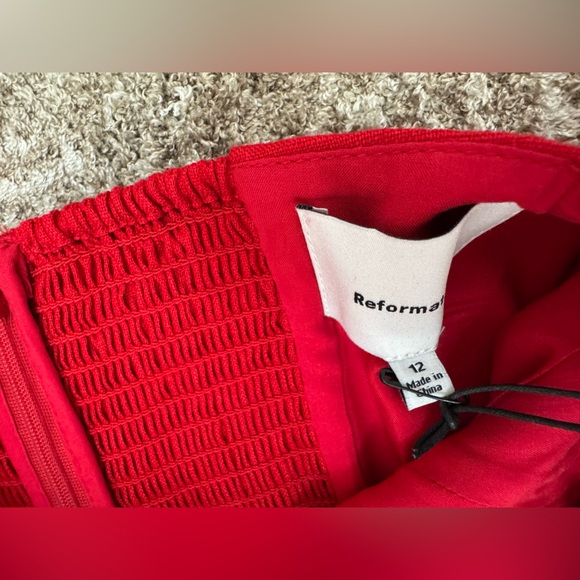 Reformation Mariela linen dress in cherry - Picture 4 of 5